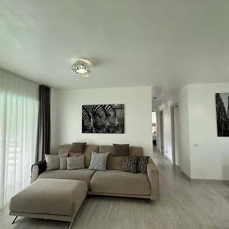 Iki Pearl Cristianos Appartamento